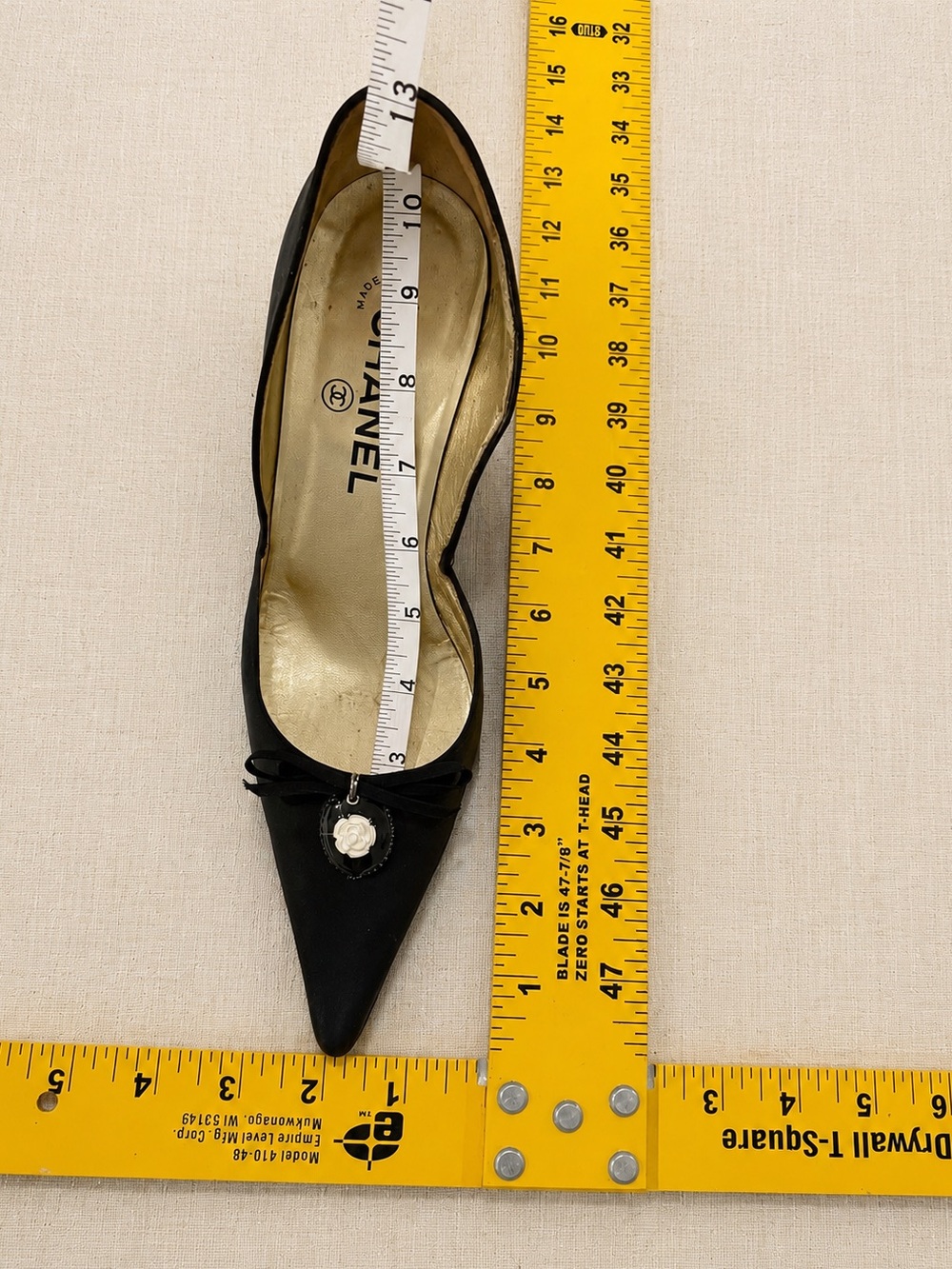 Chanel Vintage Black Camellia Pointed Toe Heels Pumps Sz 37.5 w/ Chanel Dust Bag - Picture 11 of 12
